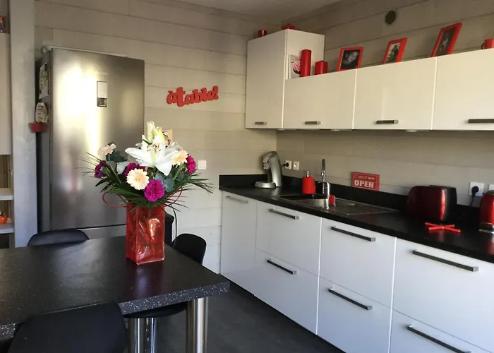 Aix Centre Cosy Calme Garage Terrasse Apartment